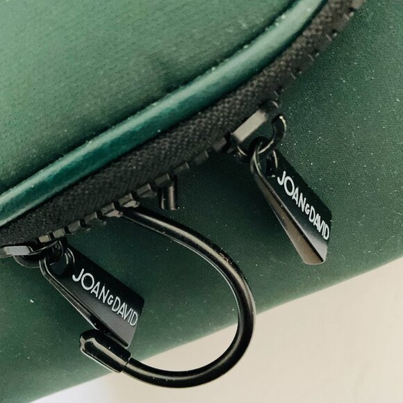 JOAN & DAVID Women's Hanging Toiletry Case NWT - Picture 6 of 9